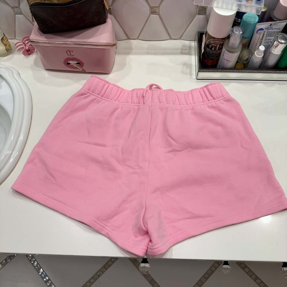 Super Rare 💗✨ Sweet Pink ALO Shorts (New w/o Tags) size M - Picture 4 of 6